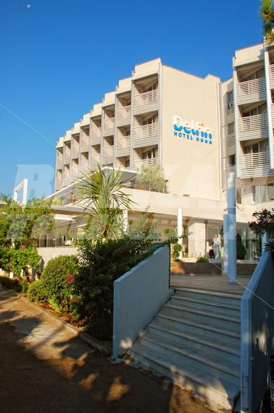 почивка в  Hotel Delfin  Bijela 