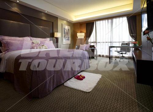 почивка в Howard Johnson Itc Plaza