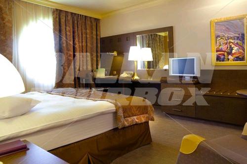 почивка в Holiday Inn Athens Airport