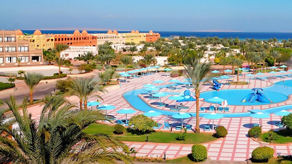 почивка в Pharaoh Azur Resort