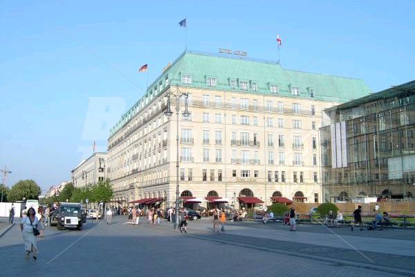 почивка в Adlon