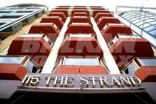 почивка в 115 The Strand Aparthotel