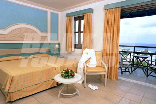 почивка в Aldemar Royal Mare Village