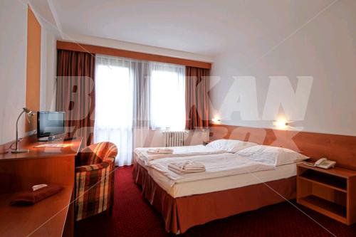 holiday in Globus Prague