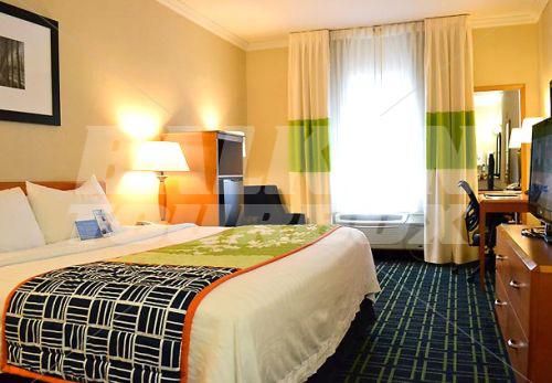 holiday in Fairfield Inn by Marriott Seattle Sea Tac Airport