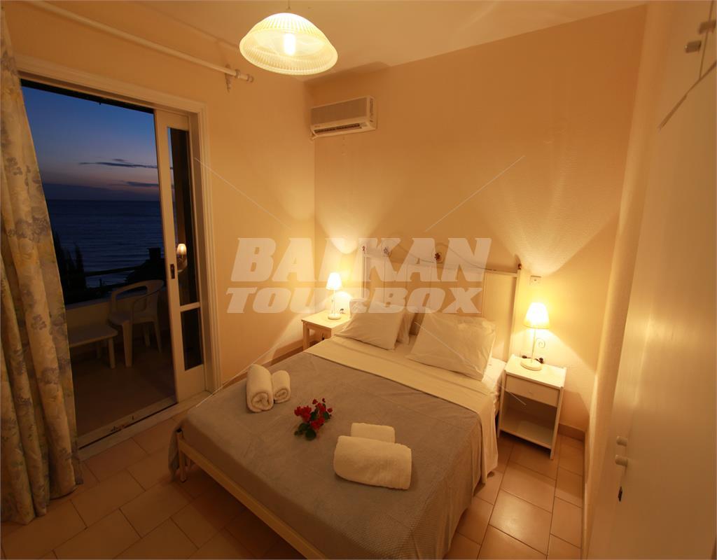 почивка в Menigos Resort Glyfada Beach