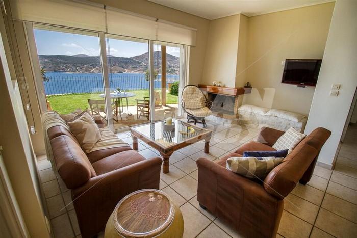 holiday in Porto Rafti - villa 01, 3 bedrooms