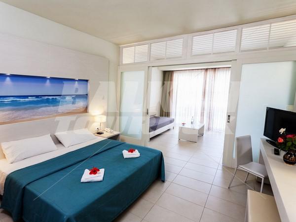 почивка в Lindos White Hotel and Suites