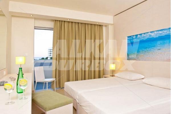 почивка в Lindos White Hotel and Suites