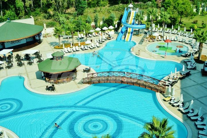 holiday in Eldar Resort