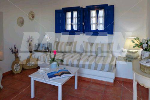 holiday in Folegandros Apartments