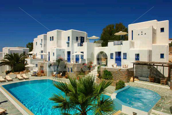 holiday in Folegandros Apartments