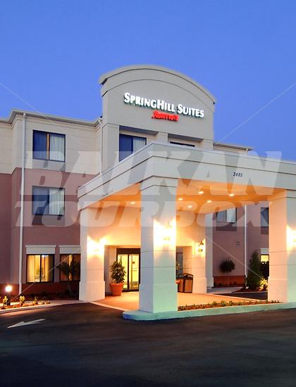 holiday in SpringHill by Marriott Suites St. Petersburg Clearwater