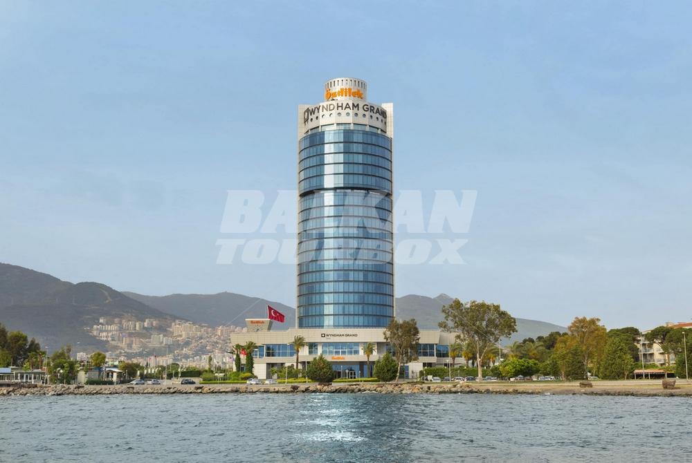 holiday in Wyndham Grand Izmir