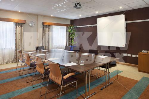 почивка в Holiday Inn Bristol Airport