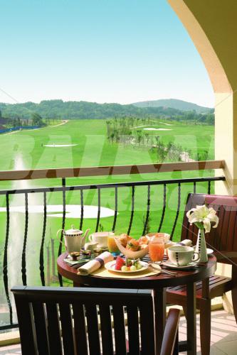 почивка в Sofitel Zhongshan Golf