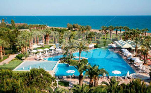 Crystal Tat Beach Golf Resort & Spa 5*