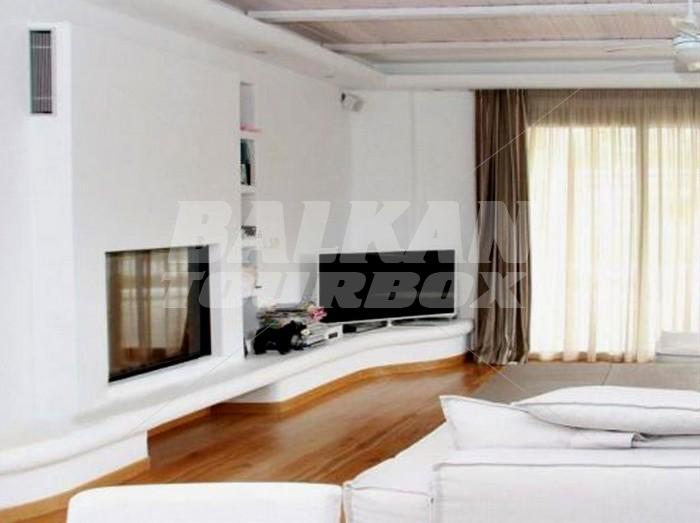 holiday in Loutraki - villa 01, 7 bedrooms