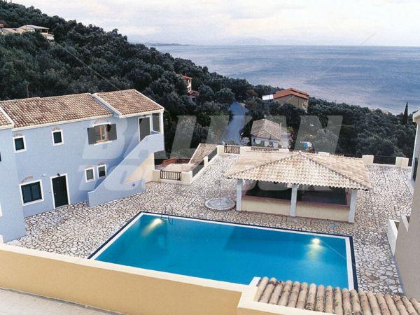 почивка в Corfu Aquamarine - ex Corfu Residence