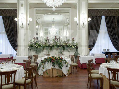 почивка в NH Gran Hotel