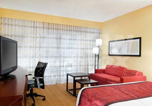 holiday in Courtyard by Marriott Kansas City South