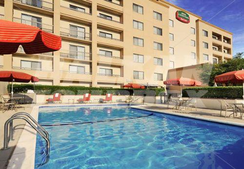 holiday in Courtyard by Marriott Dallas Central Expressway