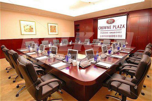 почивка в Crowne Plaza Shanghai Pudong