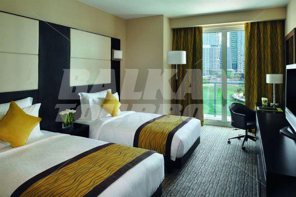 holiday in Movenpick Hotel Jumeirah Lakes Towers