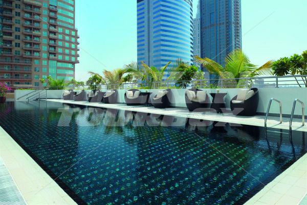 holiday in Movenpick Hotel Jumeirah Lakes Towers