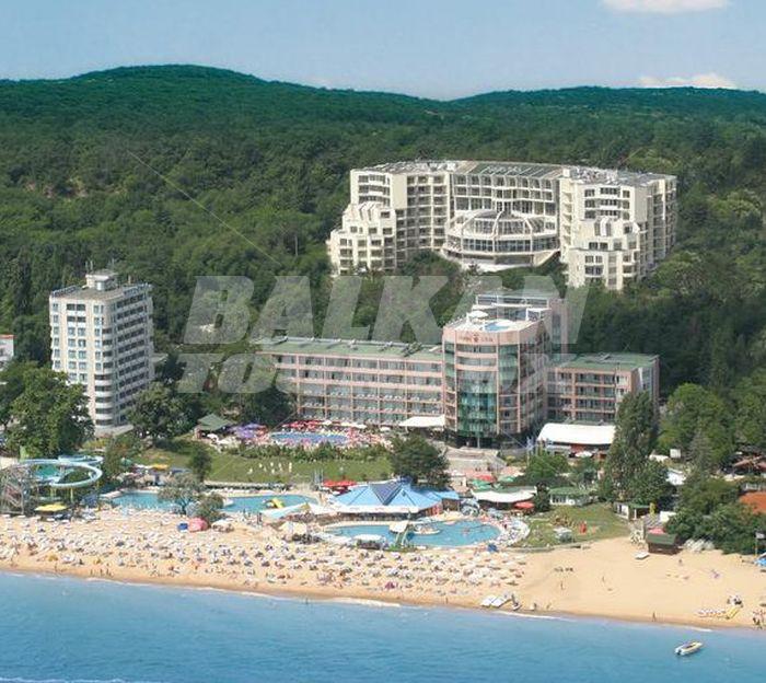 holiday in Parkhotel Golden Beach