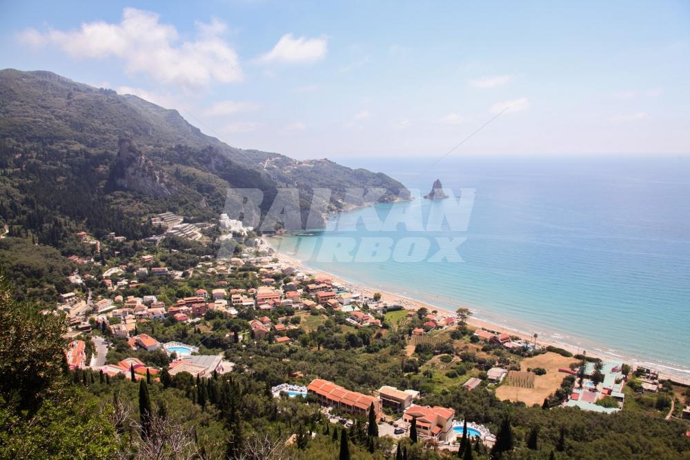 почивка в  Studio apartments Maria with pool in Agios Gordios Beach