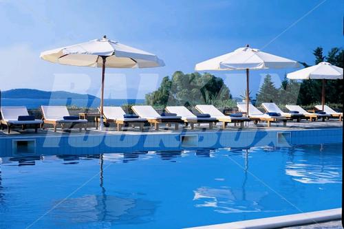 почивка в Aegean Suites Hotel