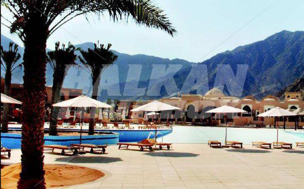 почивка в Miramar Al Aqah Beach Resort