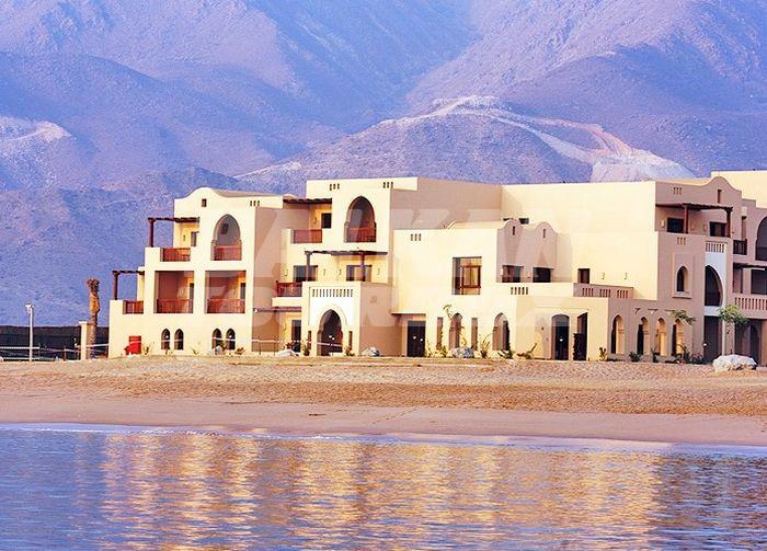 почивка в Miramar Al Aqah Beach Resort