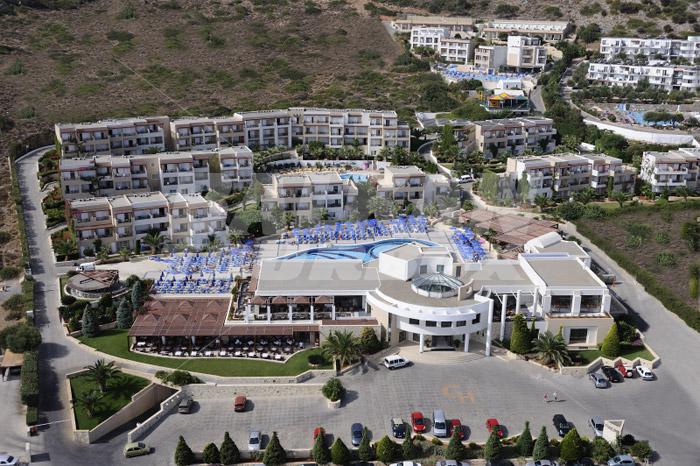 почивка в  Grand Hotel Holiday Resort