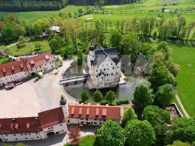 holiday in  Schlosshotel Wasserschloss Klaffenbach