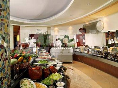 почивка в Fujairah Rotana Resort & Spa