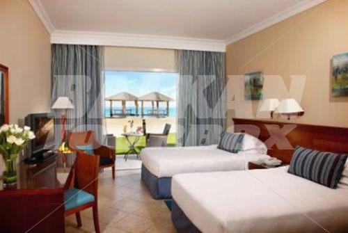 почивка в Fujairah Rotana Resort & Spa