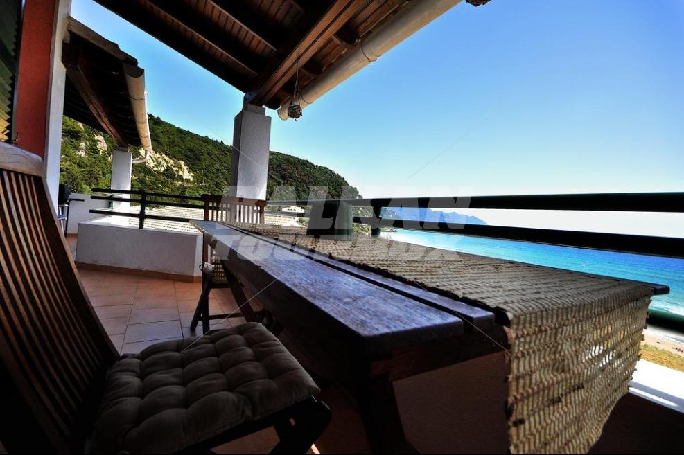 почивка в Adriatic View Villa