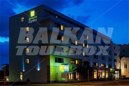 holiday in Holiday Inn  Express Messe