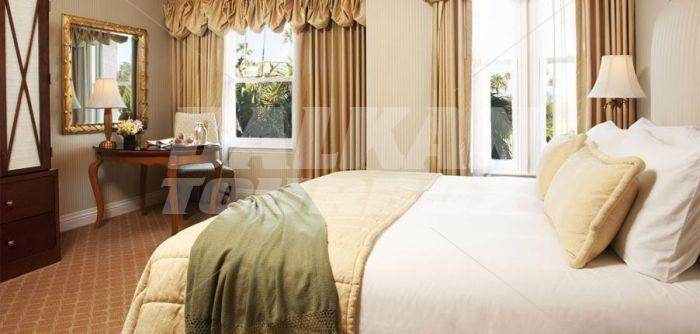 holiday in Beverly Hills Hotel & Bungalows