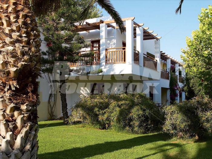 почивка в  Creta Royal Hotel