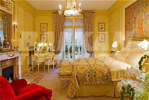 holiday in Ritz Paris