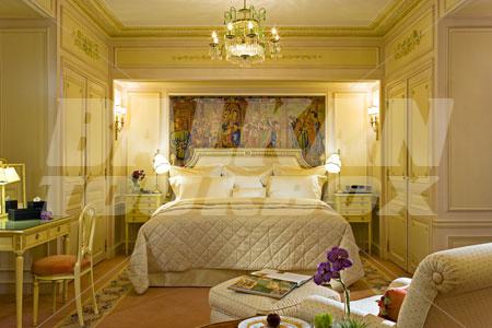 holiday in Ritz Paris