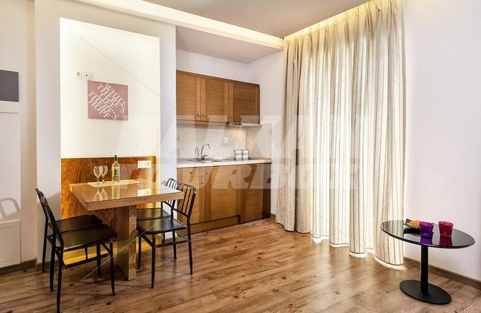 почивка в Elina Hotel Apartments