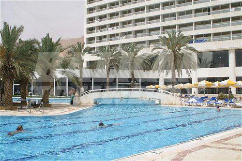 holiday in Crowne Plaza Dead Sea