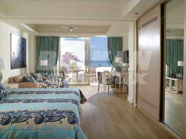 почивка в Knossos Beach Bungalows and Suites