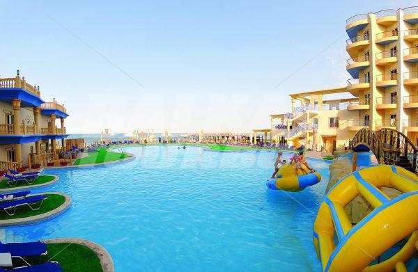 почивка в Sphinx Aqua Park Beach Resort