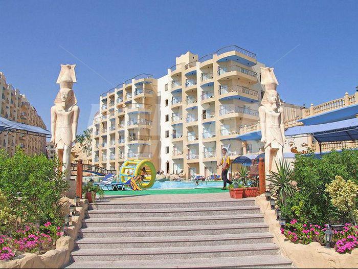 почивка в Sphinx Aqua Park Beach Resort