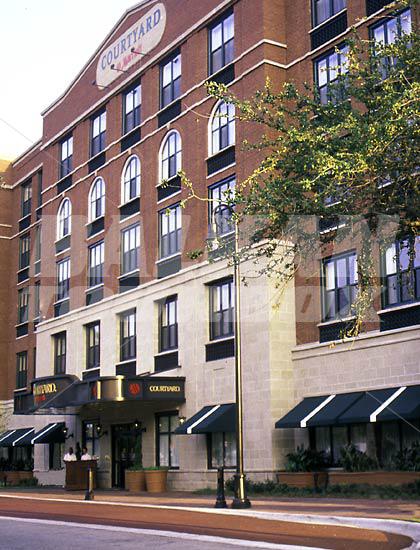 holiday in Courtyard by Marriott Savannah Downtown/Historic District